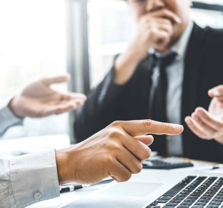 restrukturierungsprozess-team-meeting-titelbild