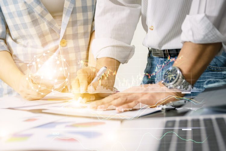 teamarbeit-mit-interims-geschaeftsfuehrer